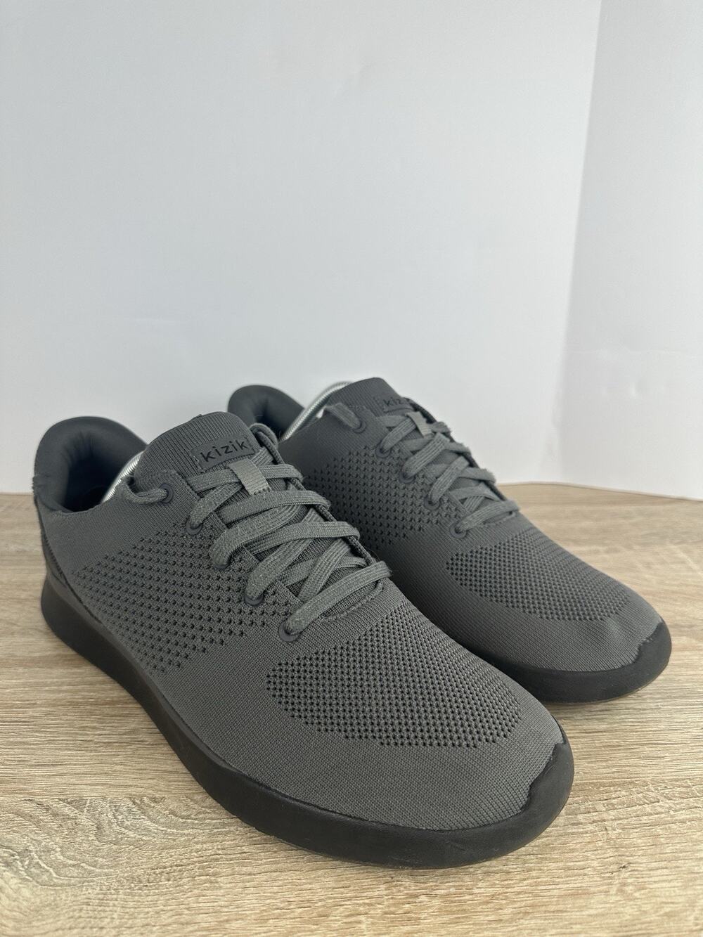 Kizik Men’s 12 Wide HandsFree Gray Walking Sneakers Comfort Shoes